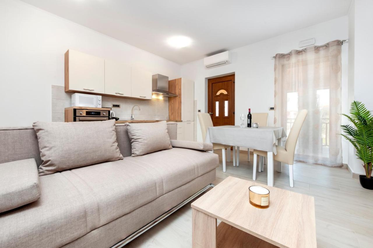 Comfort Apartments Karla Rovinj Buitenkant foto
