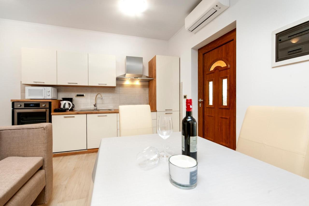 Comfort Apartments Karla Rovinj Buitenkant foto