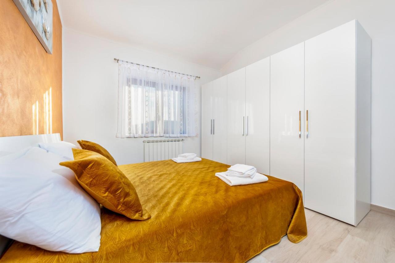 Comfort Apartments Karla Rovinj Buitenkant foto
