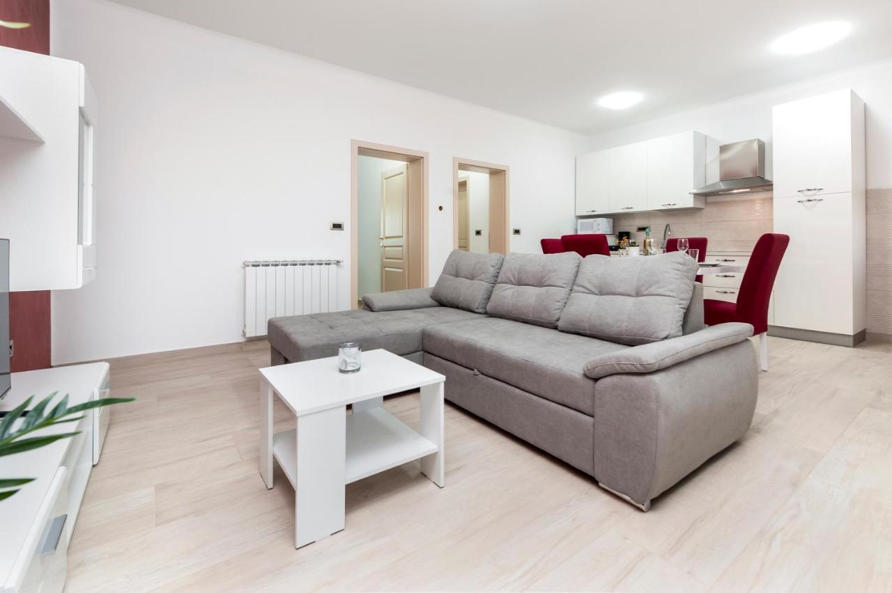 Comfort Apartments Karla Rovinj Buitenkant foto